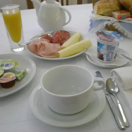 Hotel Joli 2*